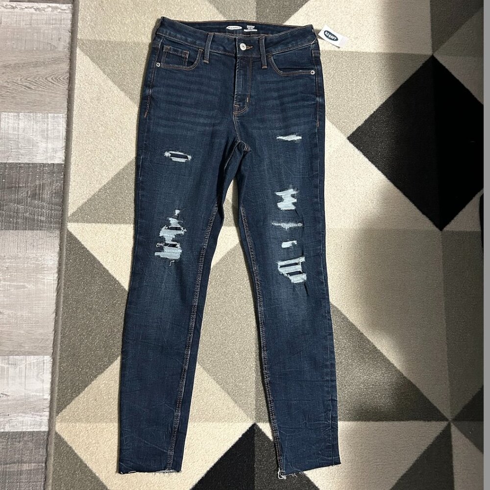NWT Old Navy Rockstar Super Skinny High Rise‎ Distressed Raw Hem Jeans Women's 2